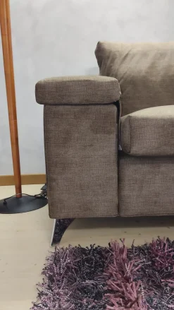 Divano Mandy tessuto in poliuretano  Essepi a prezzo scontato