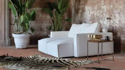 Divano Manhattan tessuto in misto piuma  Family bedding in Offerta Outlet