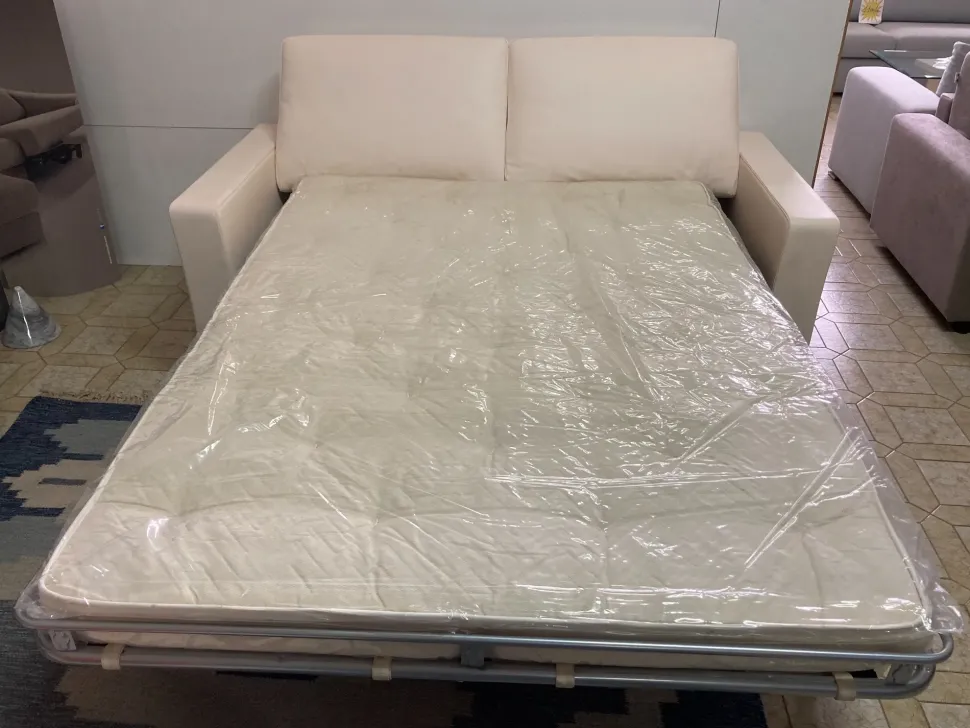 Divano Metamorfosi di Poltrona frau in stile design a prezzo scontato