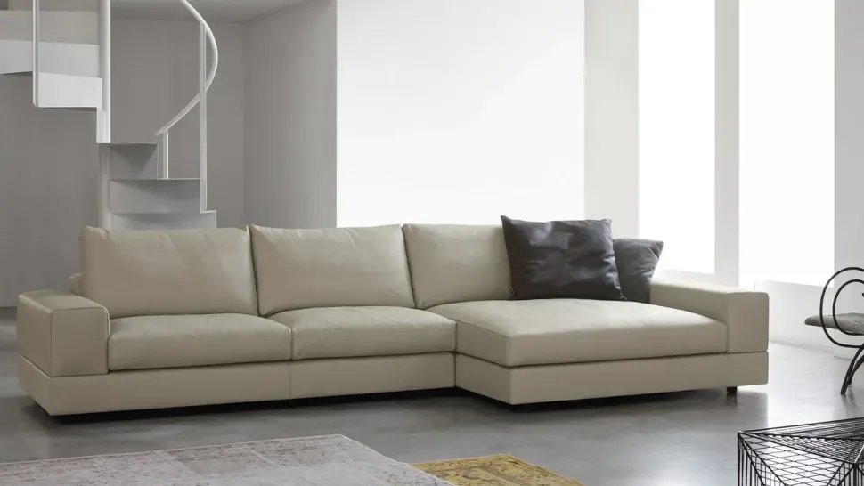 Divano moderno pelle Vision di Doimo salotti con sconto del - 35%