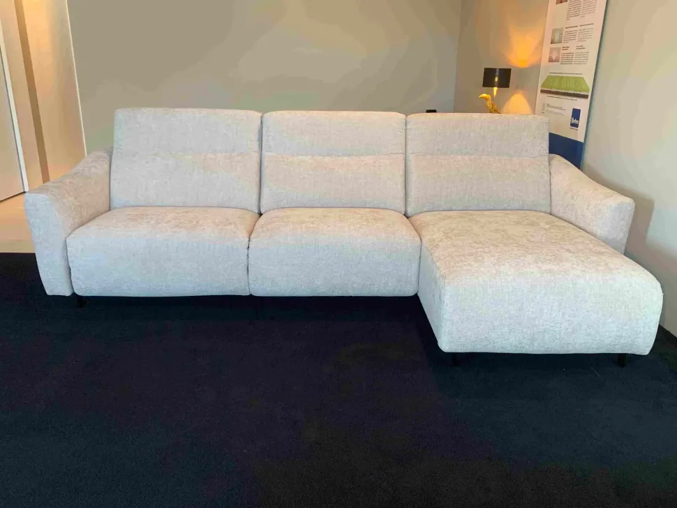 Divano Moderno Samuel con 4 posti a prezzo riservato