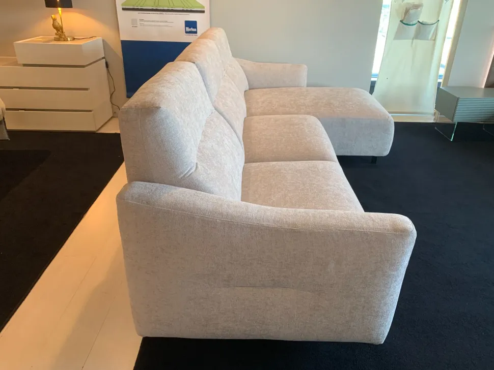 Divano Moderno Samuel con 4 posti a prezzo riservato