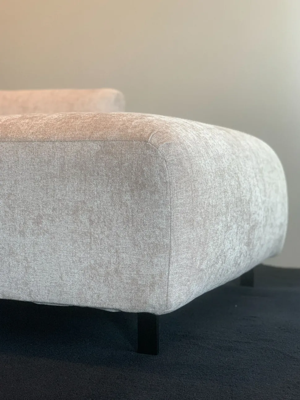 Divano Moderno Samuel con 4 posti a prezzo riservato