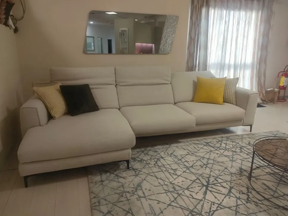 Divano moderno tessuto Capri di Rosini con sconto del - 25%