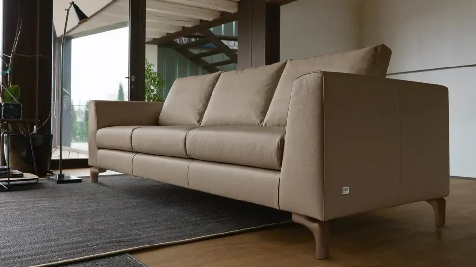 Divano moderno tessuto Duke di Doimo salotti con sconto del - 30%