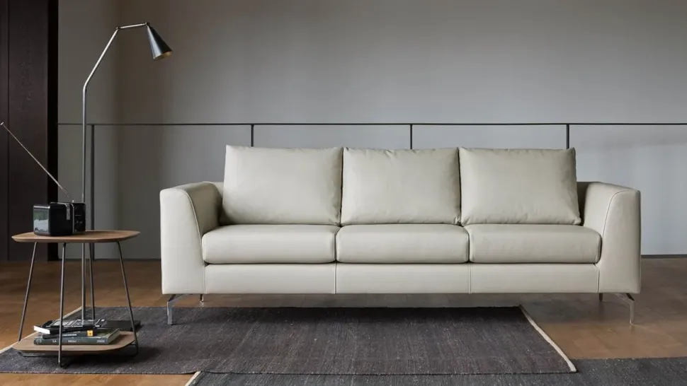 Divano moderno tessuto Duke di Doimo salotti con sconto del - 30%