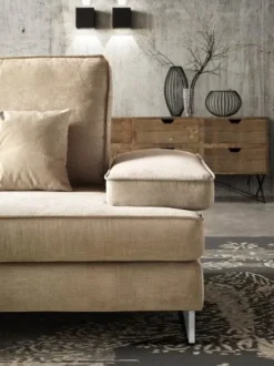 Divano moderno tessuto Luis di Le comfort con sconto del - 28%