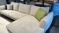 Divano Nicolas in Tessuto non sfoderabile  di Calia scontato 39%