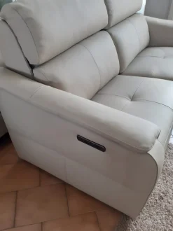 Divano Oakland in Pelle non sfoderabile  di Nicoletti home scontato 40%