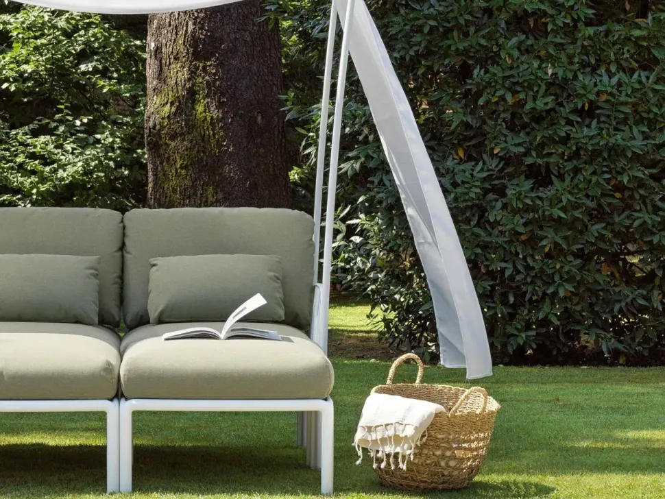 Divano per l'esterno Divano komodo ombra 3 a marchio Nardi a prezzo scontato