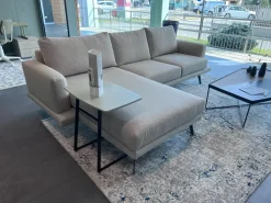 Divano Philip 77 di Doimo salotti in stile moderno a prezzo scontato