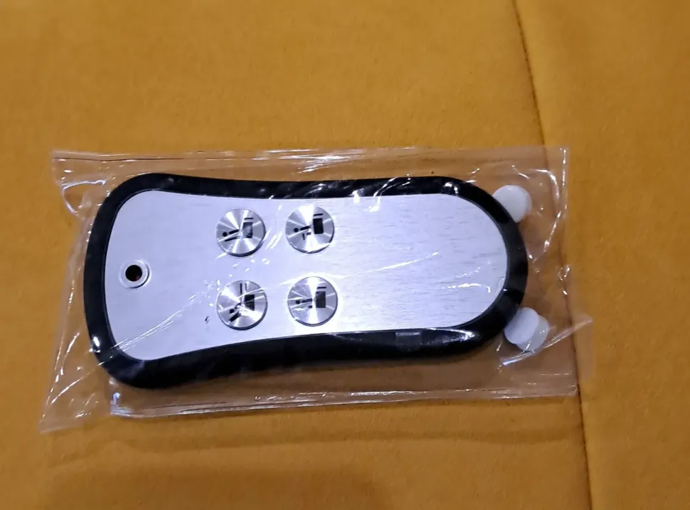 Divano relax Felis in Offerta Outlet. Tessuto misto piuma. Acquista ora!