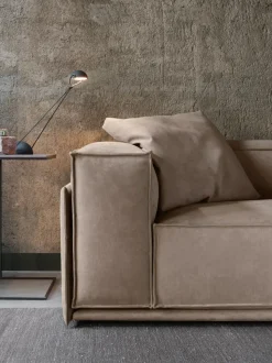 Divano Roland di Doimo salotti in stile design in Offerta Outlet