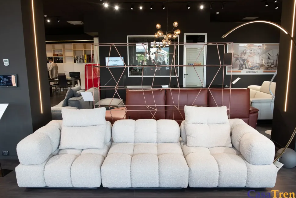 Divano Sacai di Franco ferri in stile design a prezzo Outlet