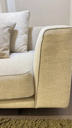 Divano Sheridan tessuto in poliuretano Desirèe in Offerta Outlet