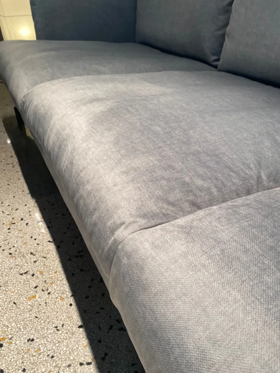 Divano tessuto in misto piuma Md work a prezzo Outlet