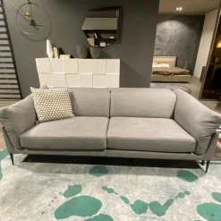 Divano tessuto in poliuretano Calia in Offerta Outlet