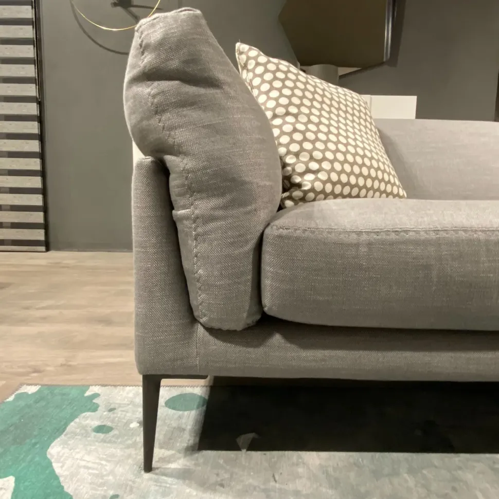 Divano tessuto in poliuretano Calia in Offerta Outlet