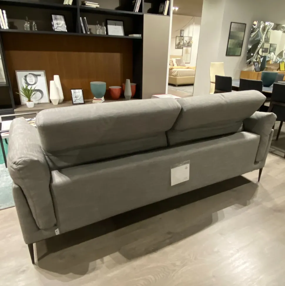 Divano tessuto in poliuretano Calia in Offerta Outlet