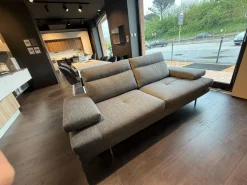 Divano Toby wing di Calia in stile design a prezzo scontato