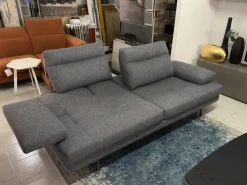 Divano Toby-wing in Tessuto sfoderabile  di Calia scontato 43%