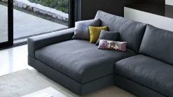 Divano Vision tessuto in misto piuma  Doimo salotti in Offerta Outlet