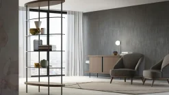 Doimo Salotti presenta la libreria Beverly: una soluzione d'arredo unica ed elegante.