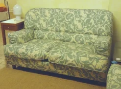 Due divani in tessuto tipo Sanderson sfoderabili scontati del -70