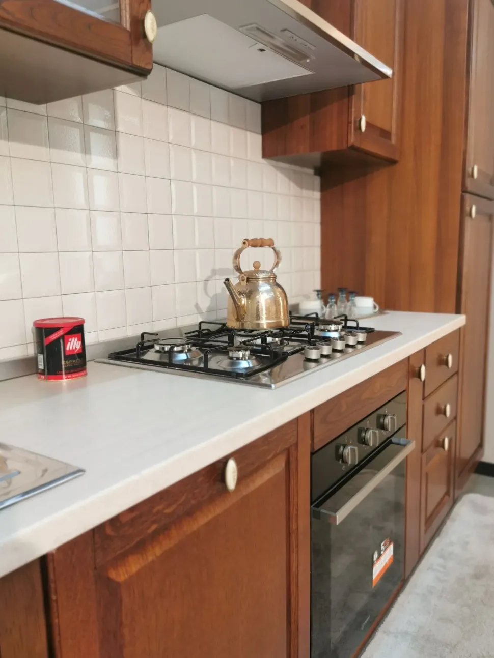 Ecommerce: Cucine in legno artigianale a -40%! Prezzi outlet sullo shop!