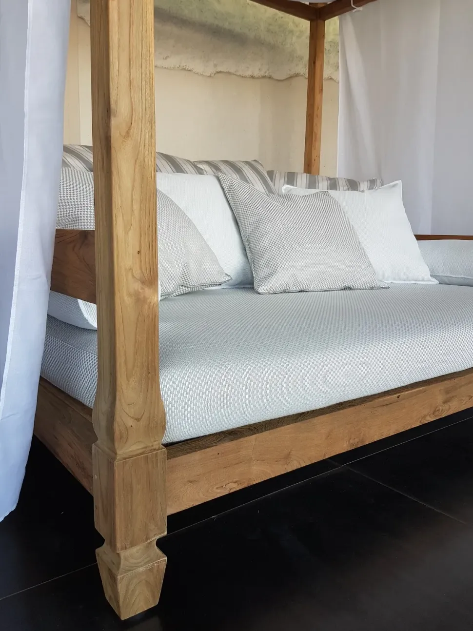 Gervasoni Jeko 07 : divano da giardino con forte sconto