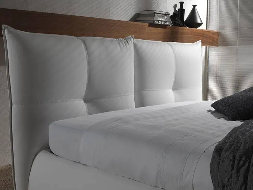 Goditi il comfort del letto imbottito Australia di Artigianale al 34% di sconto! Massimo benessere a un prezzo imbattibile.