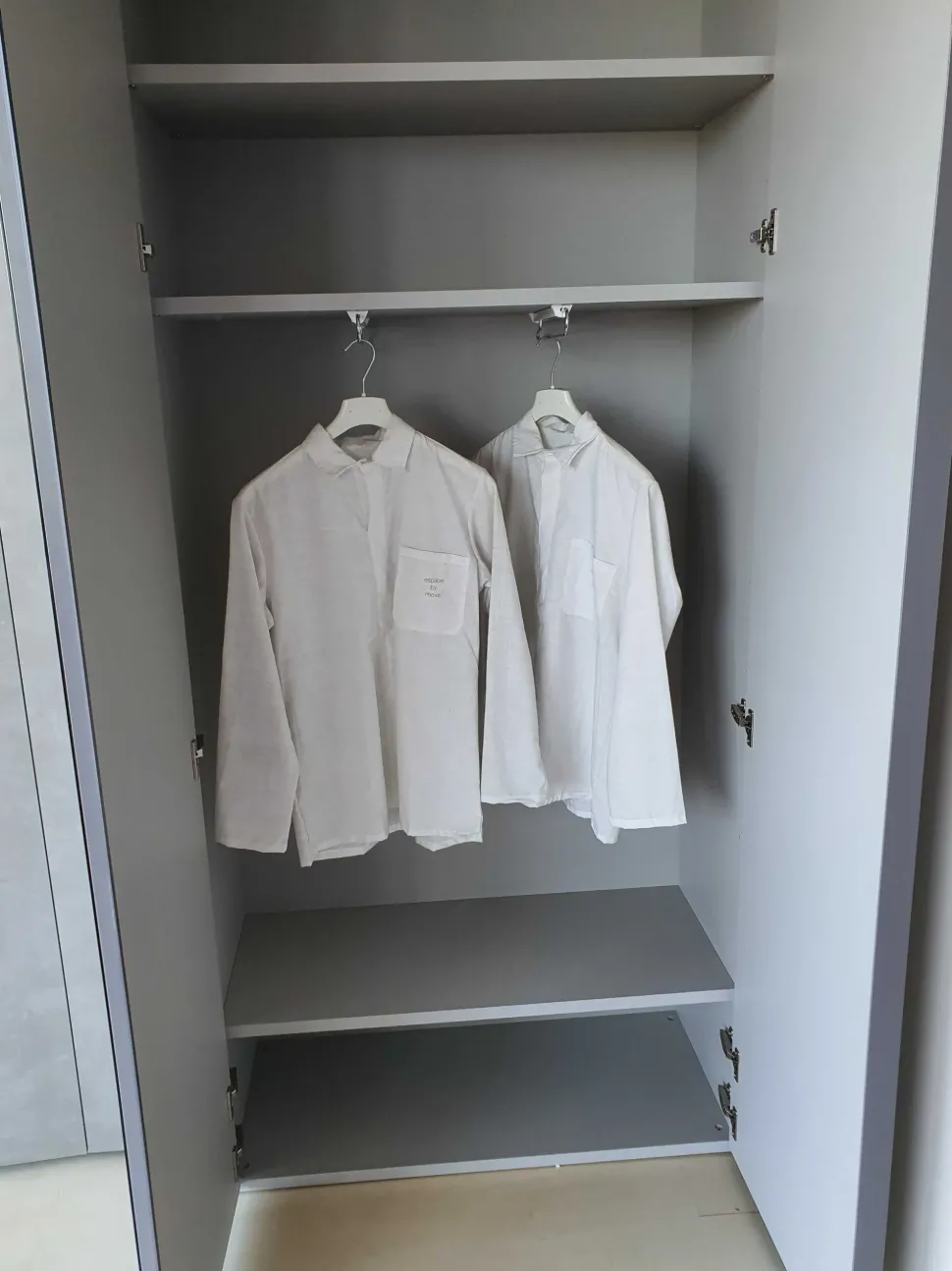 Ingresso moderno modello Profilo di Adok a PREZZI OUTLET