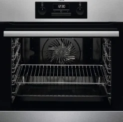 Innovativo forno Aeg Beb331010m  in Offerta Outlet