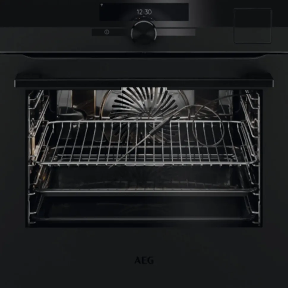 Innovativo forno Aeg Bsk 999330 t in Offerta Outlet