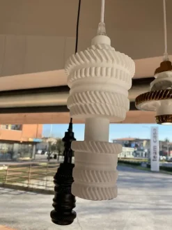 Lampada a sospensione in metallo Mek Karman a prezzo scontato