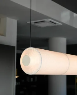 Lampada a sospensione Tekio Santa e cole con un ribasso esclusivo