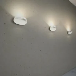 Lampada da parete Bonnet Fontana Arte a prezzo Outlet.