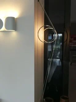 Lampada da parete Wirering Flos con uno sconto esclusivo