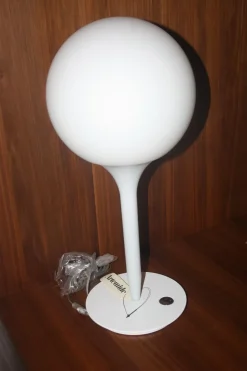 Lampada da tavolo Artemide Castore  stile Moderno in offerta