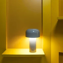 Lampada da tavolo Bellhop Flos in Offerta Outlet