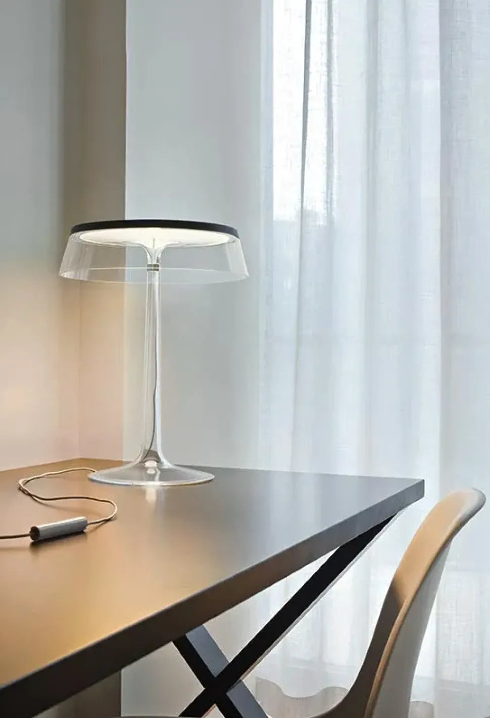 Lampada da tavolo Bon jour Flos a prezzo Outlet