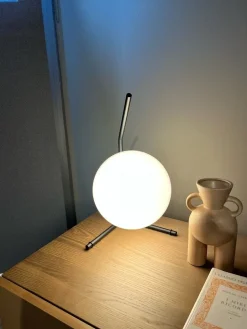 Lampada da tavolo Flos Ic tavolo Nero a prezzi outlet