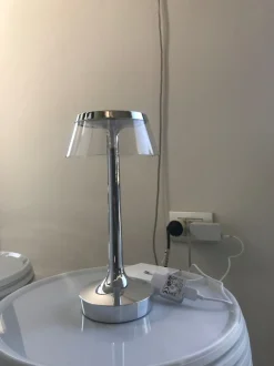 Lampada da tavolo in altro Bon journ u Flos in Offerta Outlet