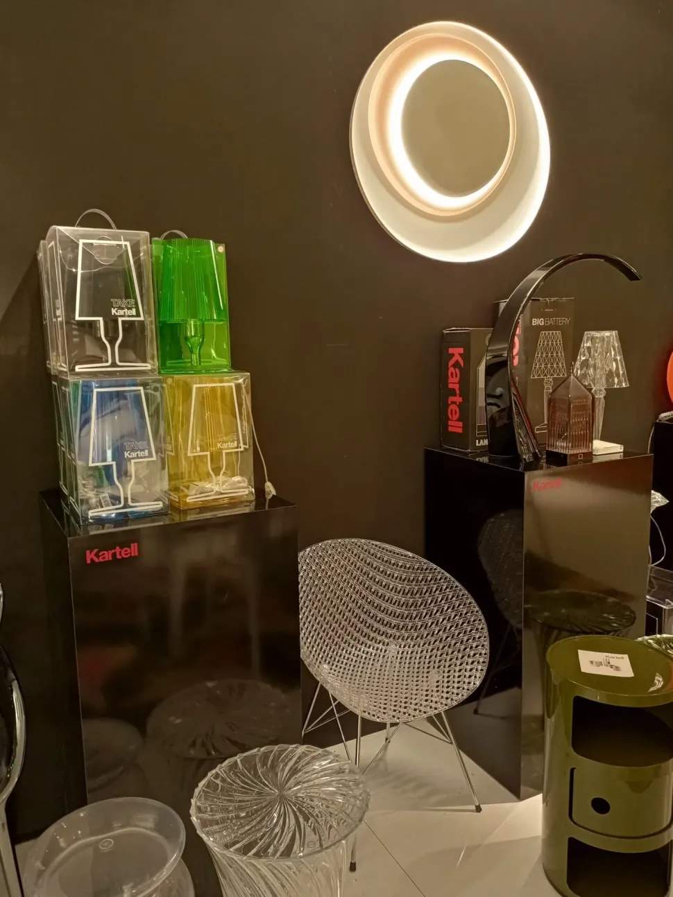 Lampada da tavolo in plastica Kartell vari modelli Kartell a prezzo scontato