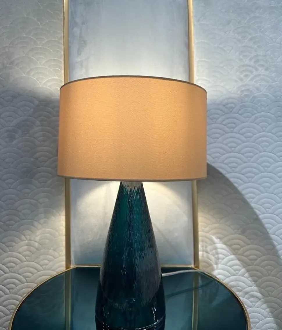 Lampada da tavolo Italamp Cheers: design moderno a prezzi vantaggiosi.