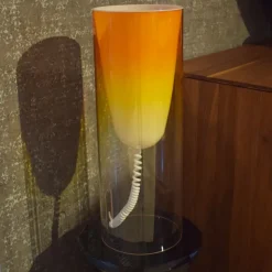 Lampada da tavolo Kartell Toobe  Arancio a prezzi convenienti