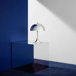 Lampada da tavolo Panthella tavolo 320 Louis poulsen a prezzo Outlet