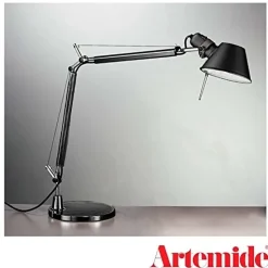 Lampada da tavolo stile Design Tolomeo con base diam.23 Artemide in offerta outlet