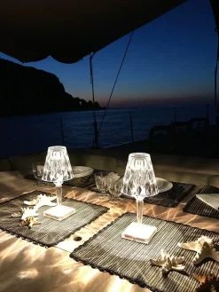 Lampada da tavolo stile Design Battery Kartell scontato