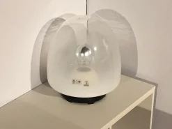 Lampada da tavolo stile Moderno Mid-century Leucos a prezzi convenienti